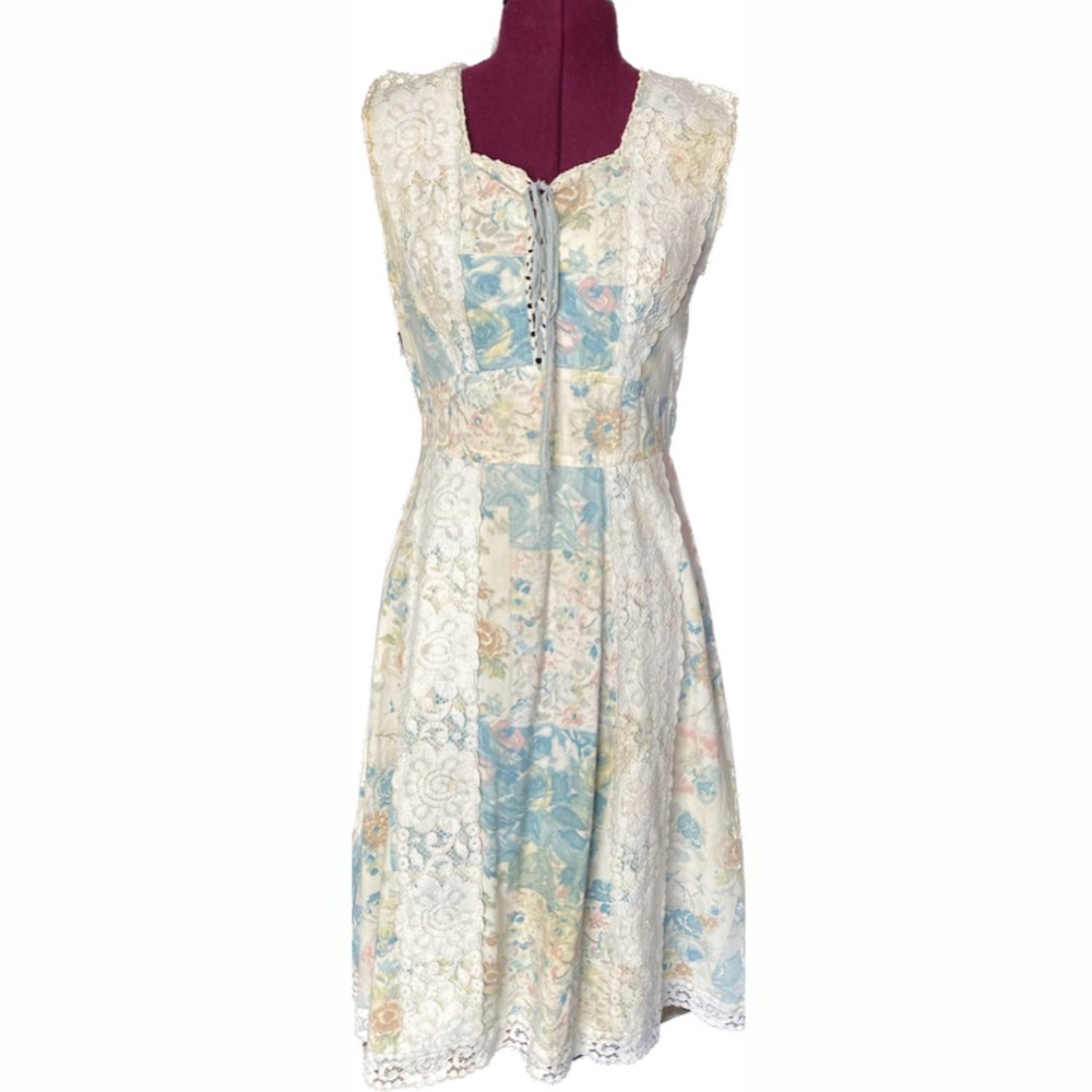 Vintage Prairie dress with Lace embellishments